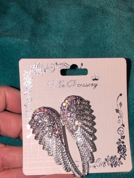 Chloe Jewelry - Silver Wing Brooche with White Iridescent Crystals